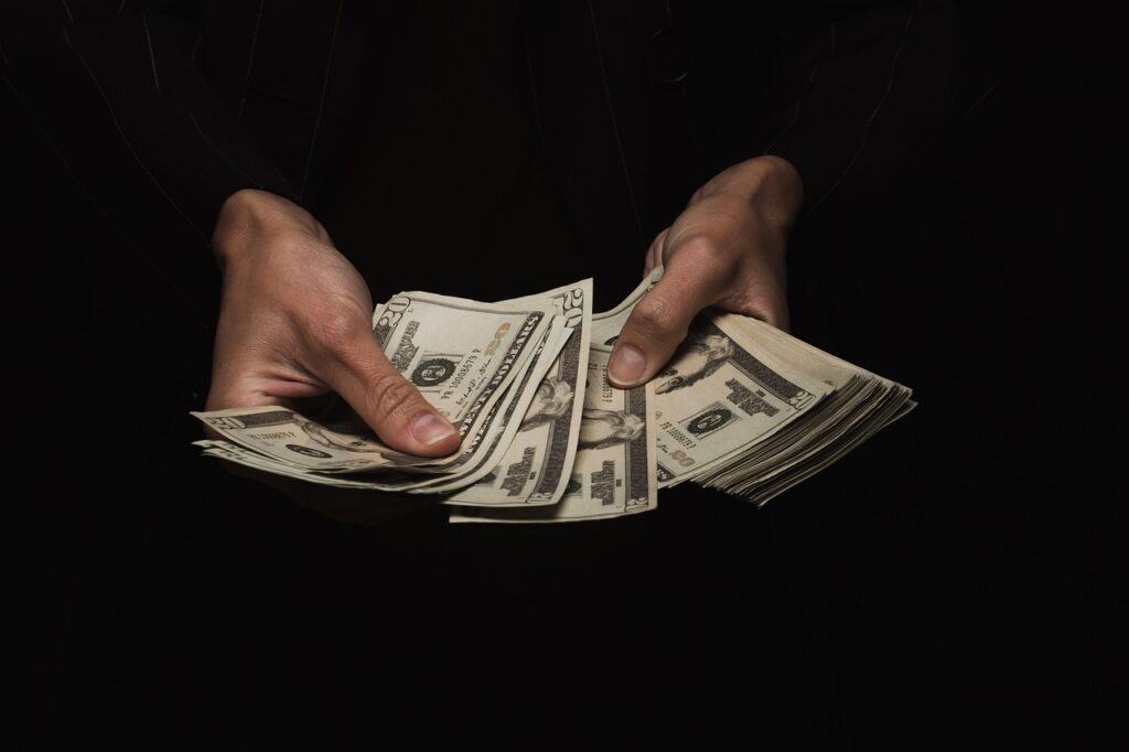 30代が過払い金請求をする際の費用はいくらかかるの？